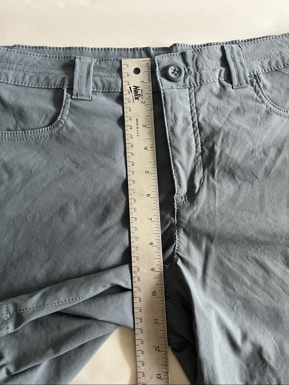 Eddie Bauer Women’s Grey Shorts size 12 - Picture 6 of 14